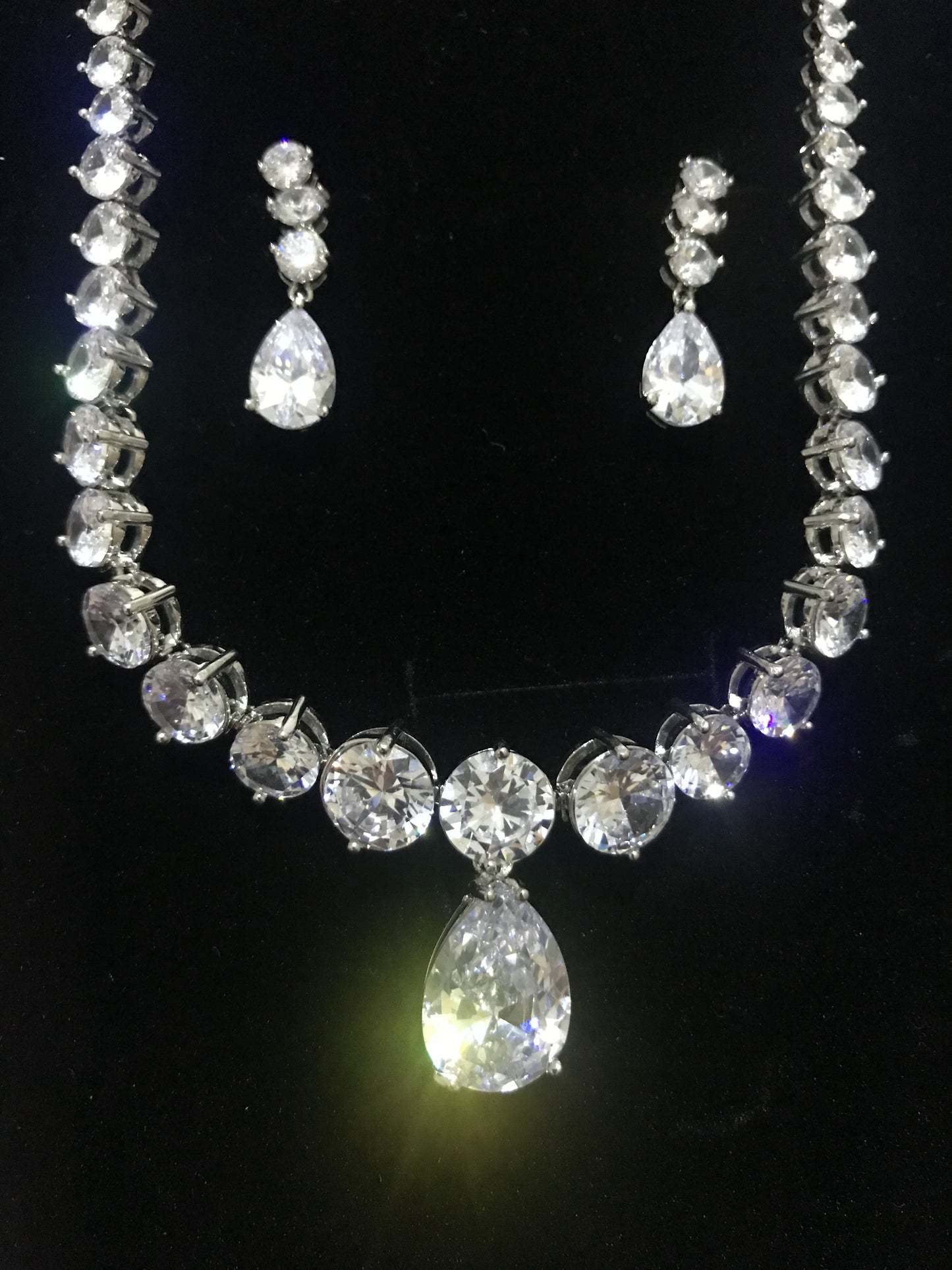 The Royal Coronation Diamond Necklace & Earrings worn by Queen Elizabeth II & Queen Camilla