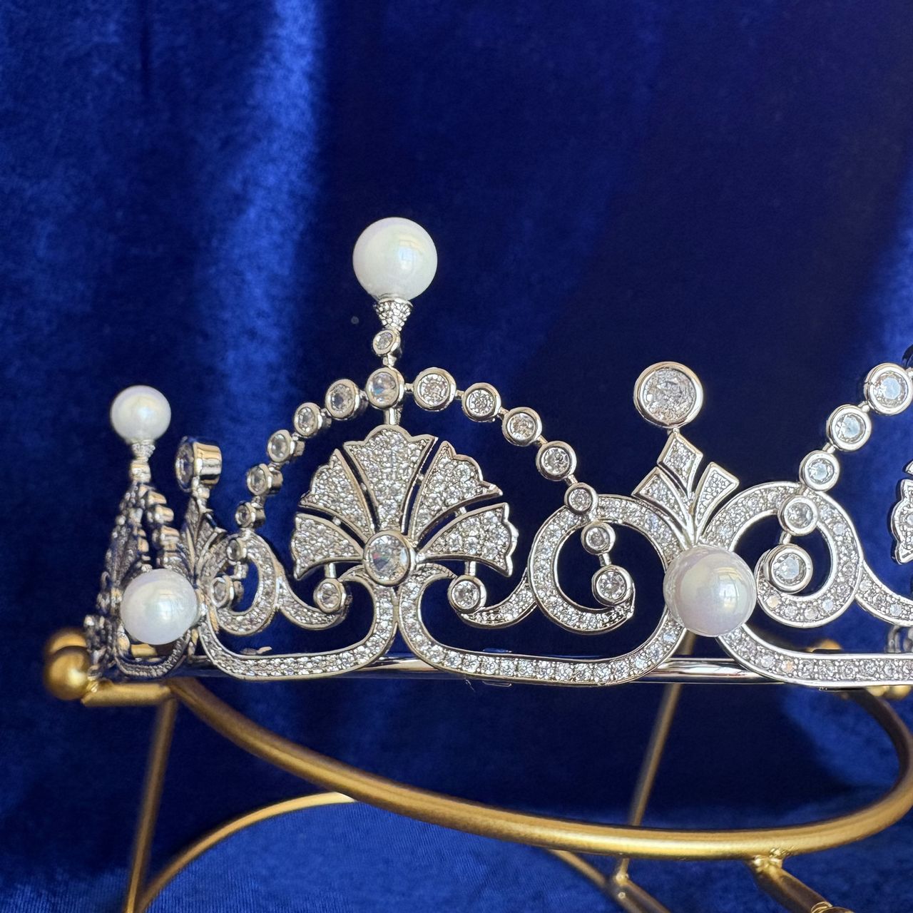 Queen Mother's Lotus Flower Papyrus Tiara Replica - Kate Middleton