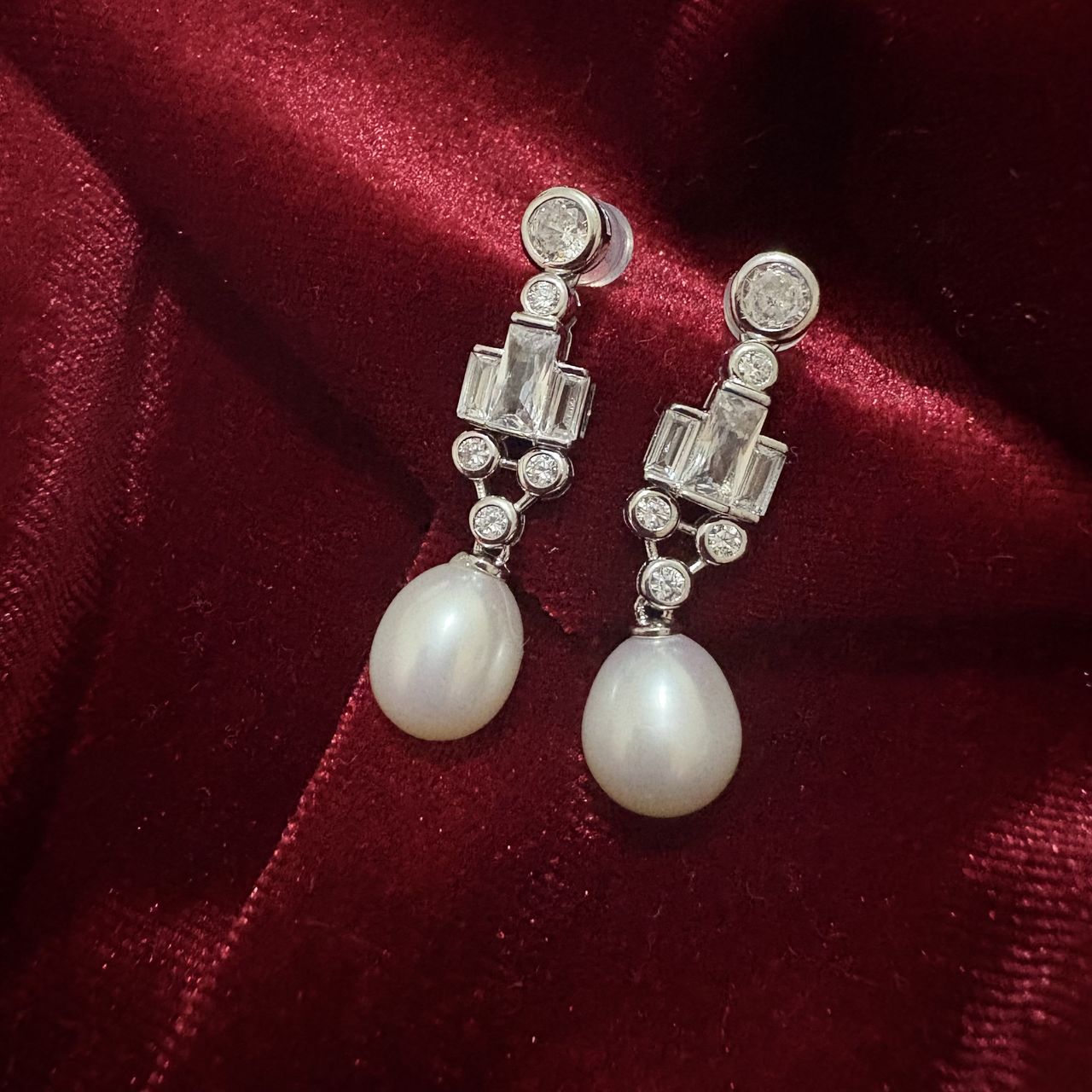 Kate Middleton Bahrain Pearl Earrings aka Queen Elizabeth II's 1947 Wedding Gift Earrings