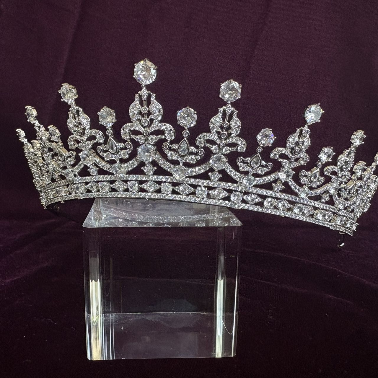 The Girls of Great Britain and Ireland Tiara Replica: The Queen’s Favorite