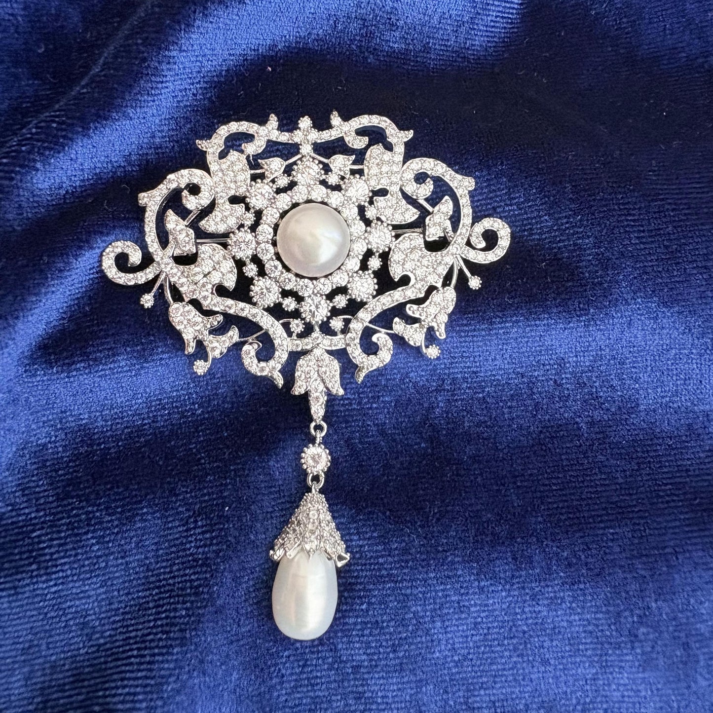 The Richmond Brooch Queen Elizabeth II CZ Cubic Zirconia Freshwater Pearl Stomacher Silver Luxury Handmade Vintage Pin British Royal Jewelry