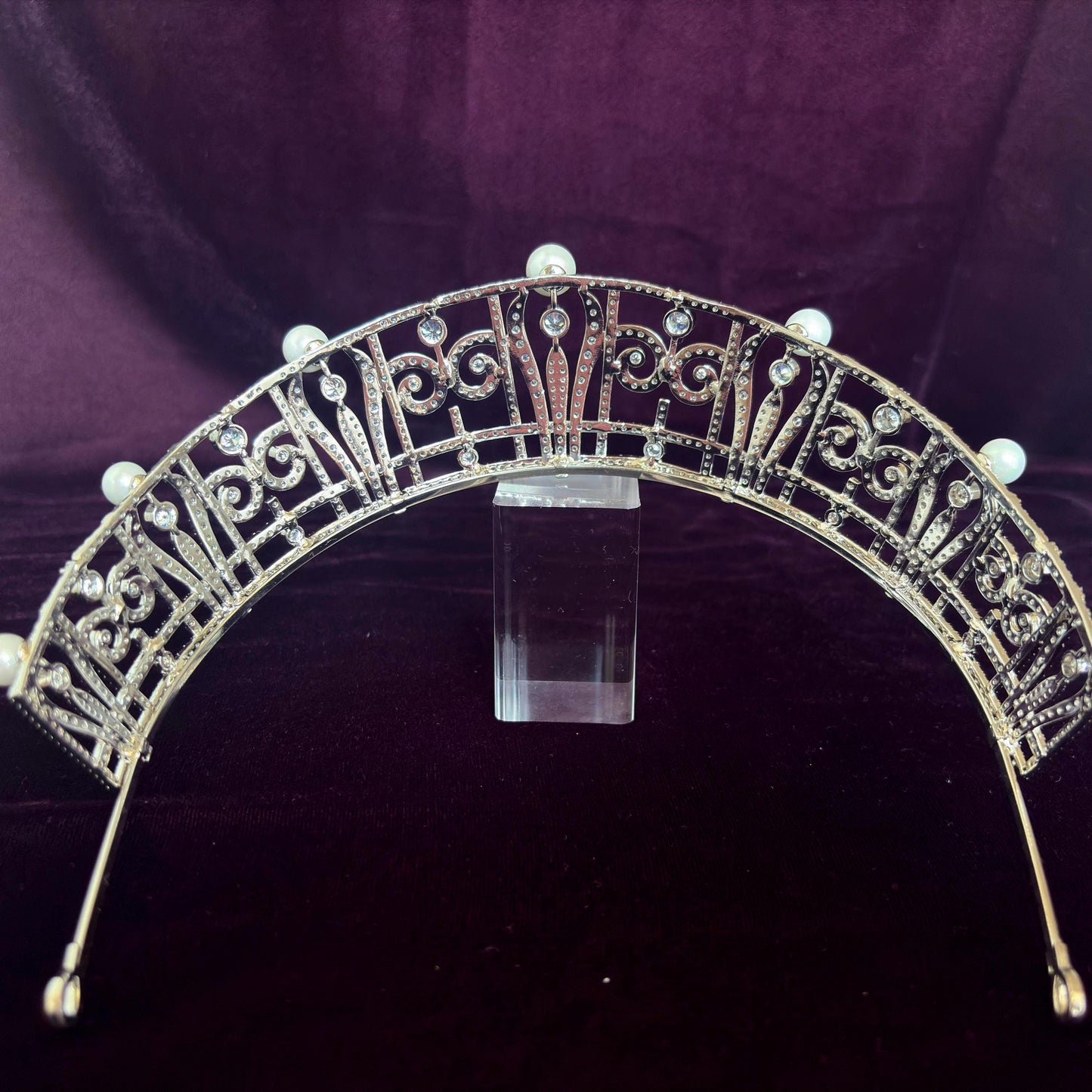 Sparkling Cubic Zirconia Scroll Design Pearl Wedding Crown for Glamorous Regency Romantic Weddings High Jewelry Bridal Tiara Timeless Look