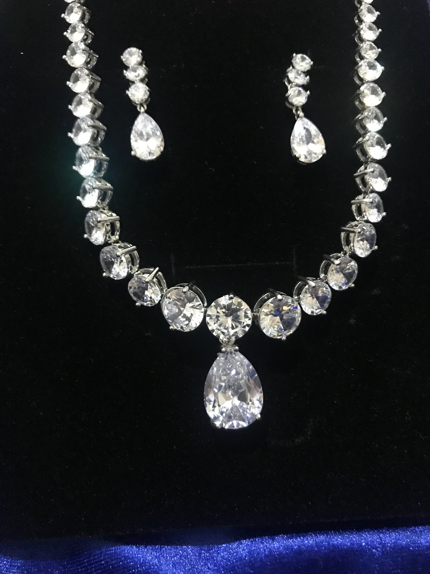 The Royal Coronation Diamond Necklace & Earrings worn by Queen Elizabeth II & Queen Camilla