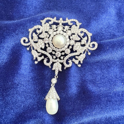 The Richmond Brooch Queen Elizabeth Richmond Brooch