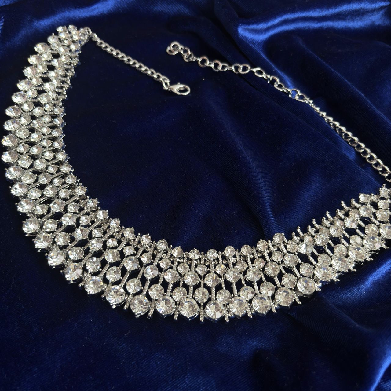 Kate Middleton Fast Fashion Crystal Statement Collar Necklace Replica