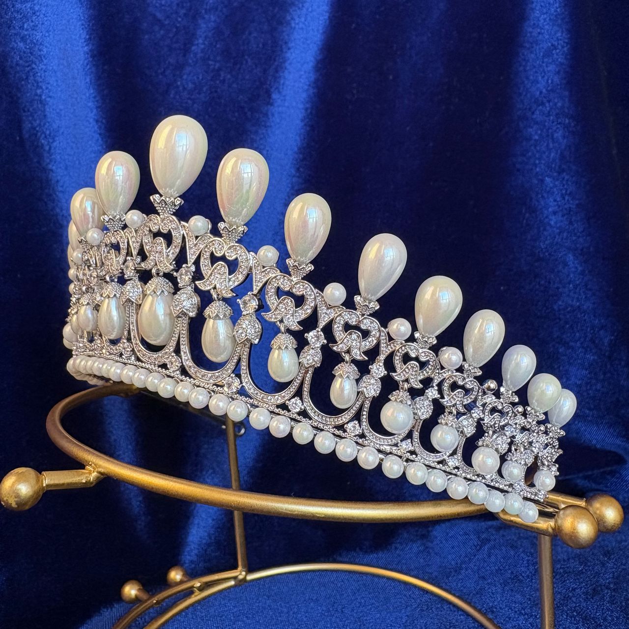 Bavarian Lover's Knot Tiara- Queen Therese