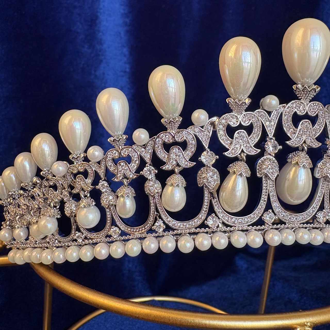Bavarian Lover's Knot Tiara- Queen Therese