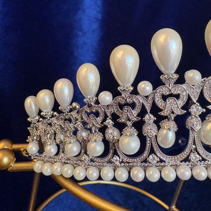 Bavarian Lover's Knot Tiara- Queen Therese