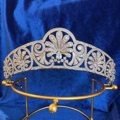 Queen Mary’s Gloucester Honeysuckle Tiara
