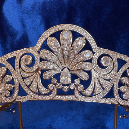Queen Mary’s Gloucester Honeysuckle Tiara