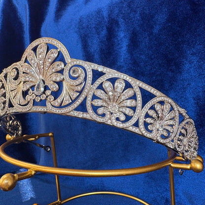 Queen Mary’s Gloucester Honeysuckle Tiara