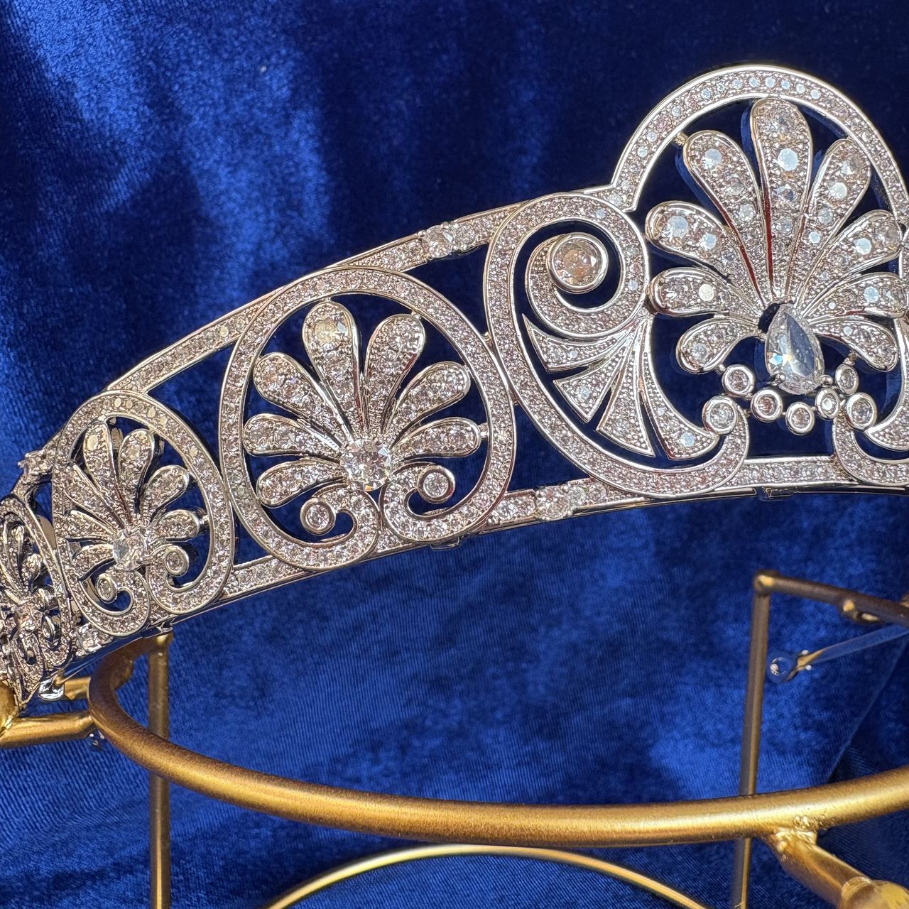Queen Mary’s Gloucester Honeysuckle Tiara