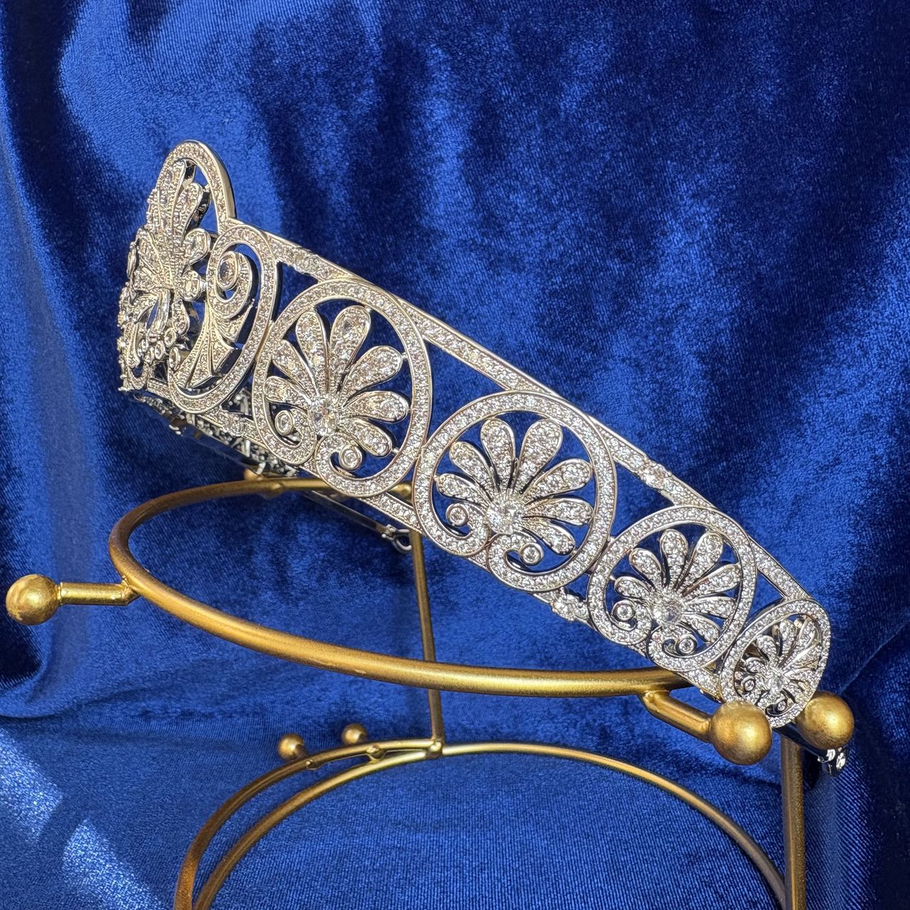Queen Mary’s Gloucester Honeysuckle Tiara