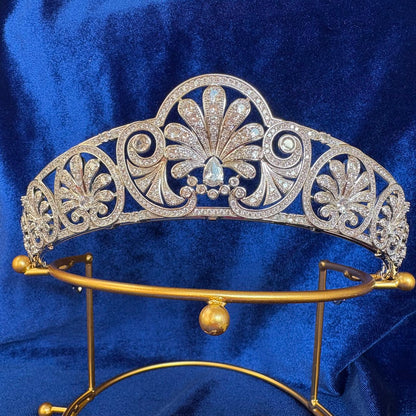 Queen Mary’s Gloucester Honeysuckle Tiara