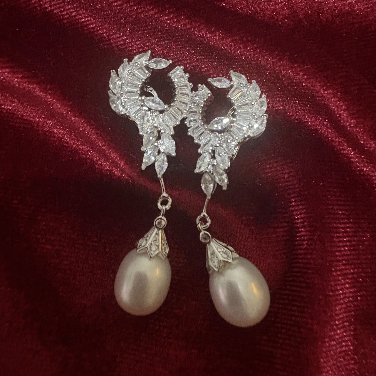 Princess Catherine Kate Middleton  South Sea Shell Pearl Coronation Earrings