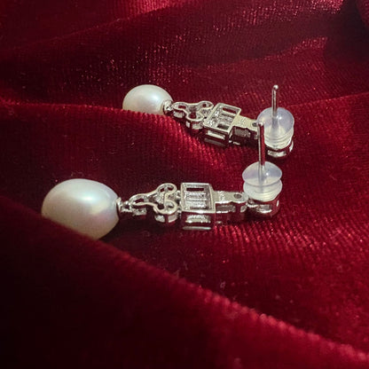 Kate Middleton Bahrain Pearl Earrings aka Queen Elizabeth II's 1947 Wedding Gift Earrings