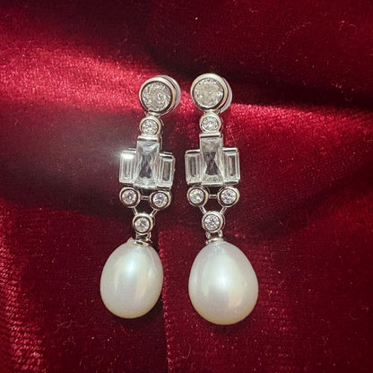 Kate Middleton Bahrain Pearl Earrings aka Queen Elizabeth II's 1947 Wedding Gift Earrings