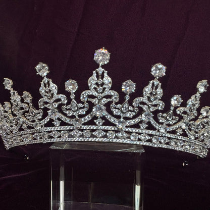 The Girls of Great Britain and Ireland Tiara Replica: The Queen’s Favorite