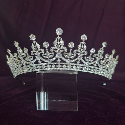 The Girls of Great Britain and Ireland Tiara Replica: The Queen’s Favorite