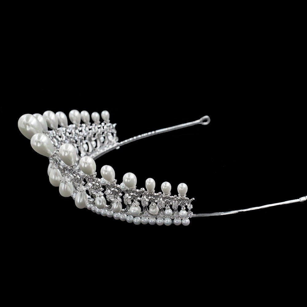 The Bavarian Lover's Knot Tiara