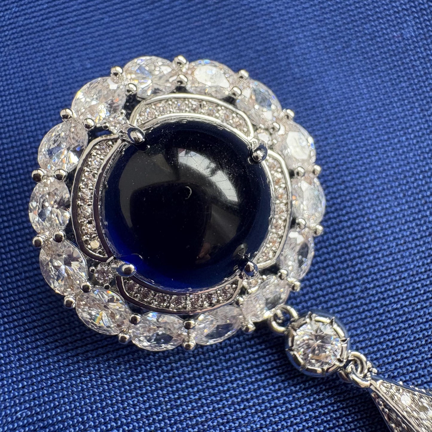 lab sapphire and diamond classic style brooch