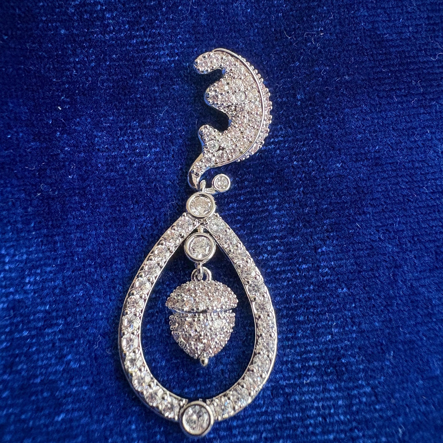 Catherine, Princess of Wales Duchess of Cambridge Wedding Bridal Earrings Silver CZ Zirconia Dangle Drop Luxury Royal Jewelry Classic