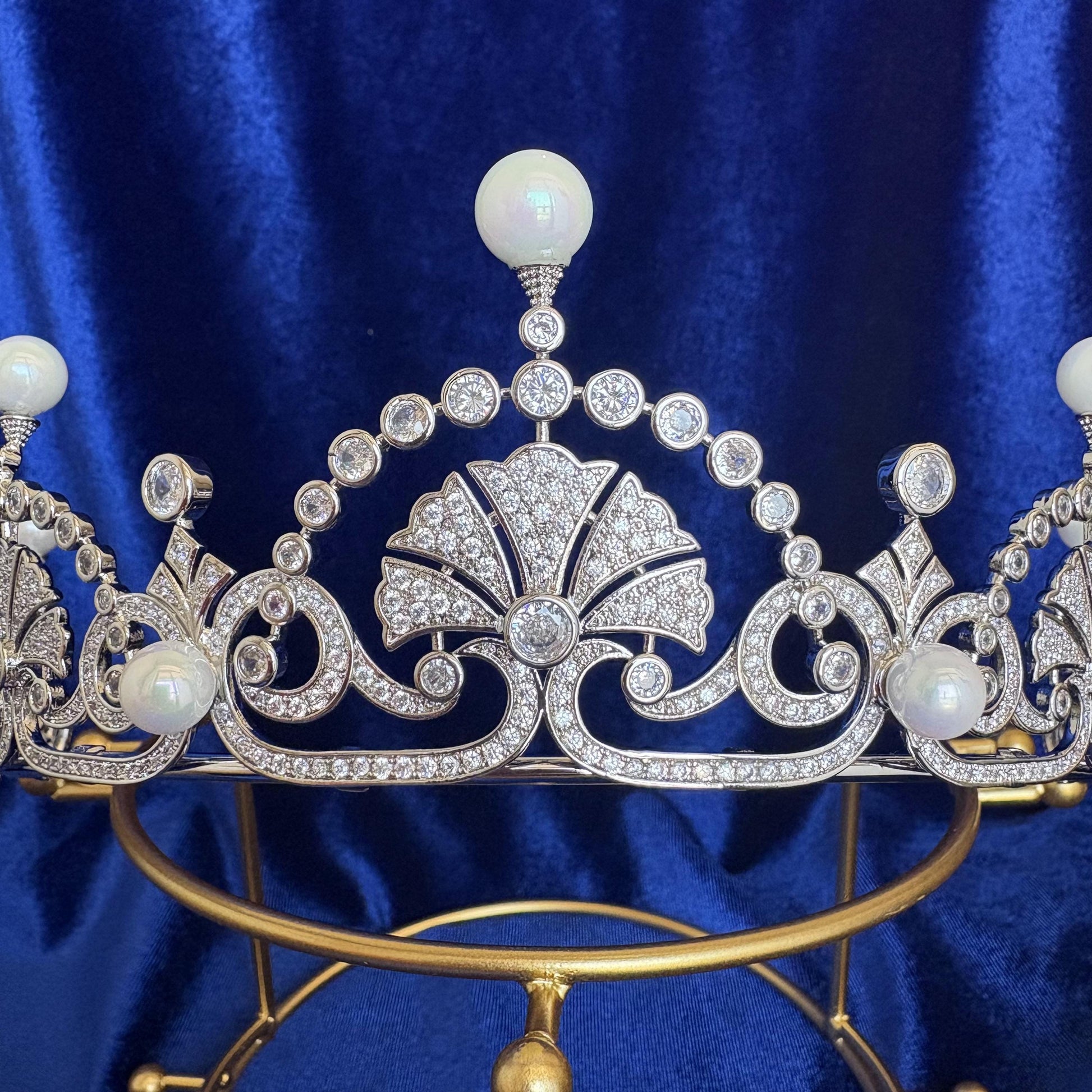 The Lotus Tiara Kate Middleton Princess Margaret Royal Jewelry Pearl Cubic Zirconia Simulated Diamond Bridal Headpiece Luxury Wedding Crown