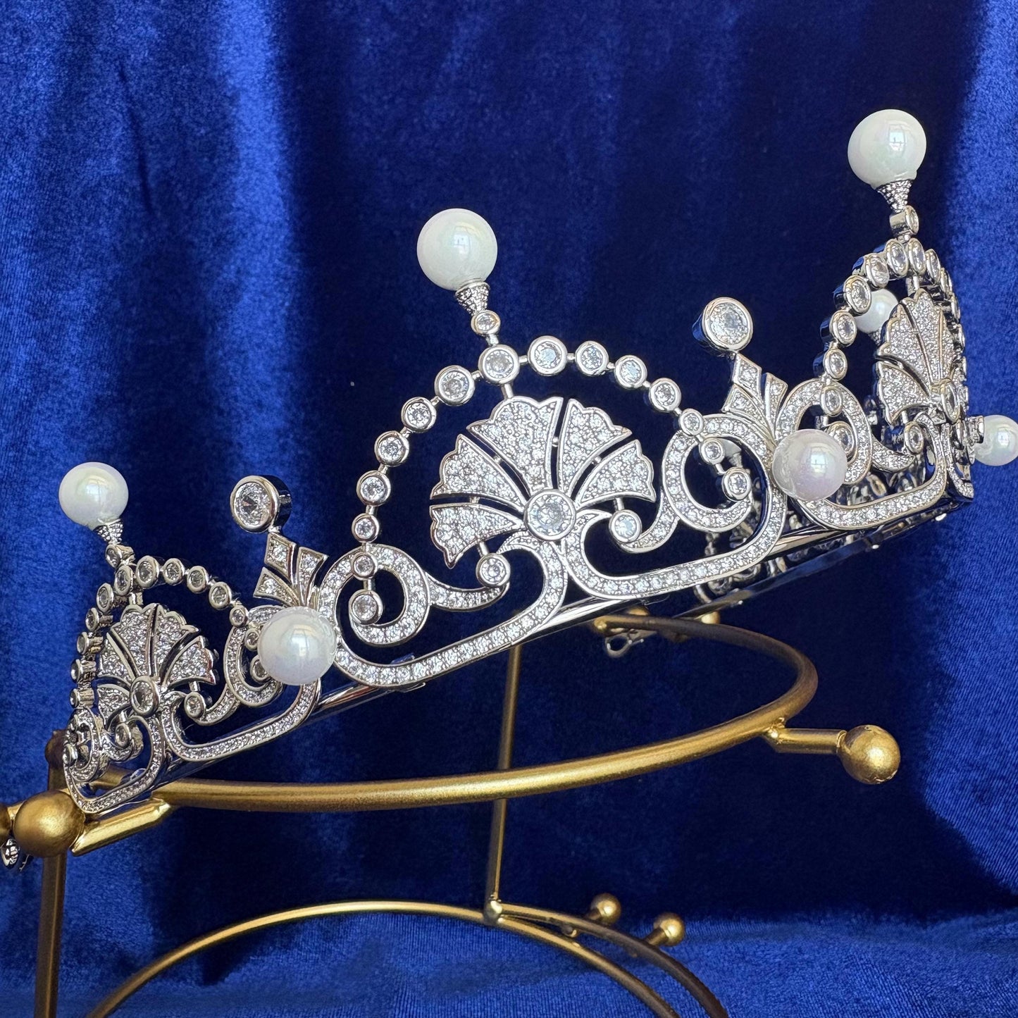 The Lotus Tiara Kate Middleton Princess Margaret Royal Jewelry Pearl Cubic Zirconia Simulated Diamond Bridal Headpiece Luxury Wedding Crown