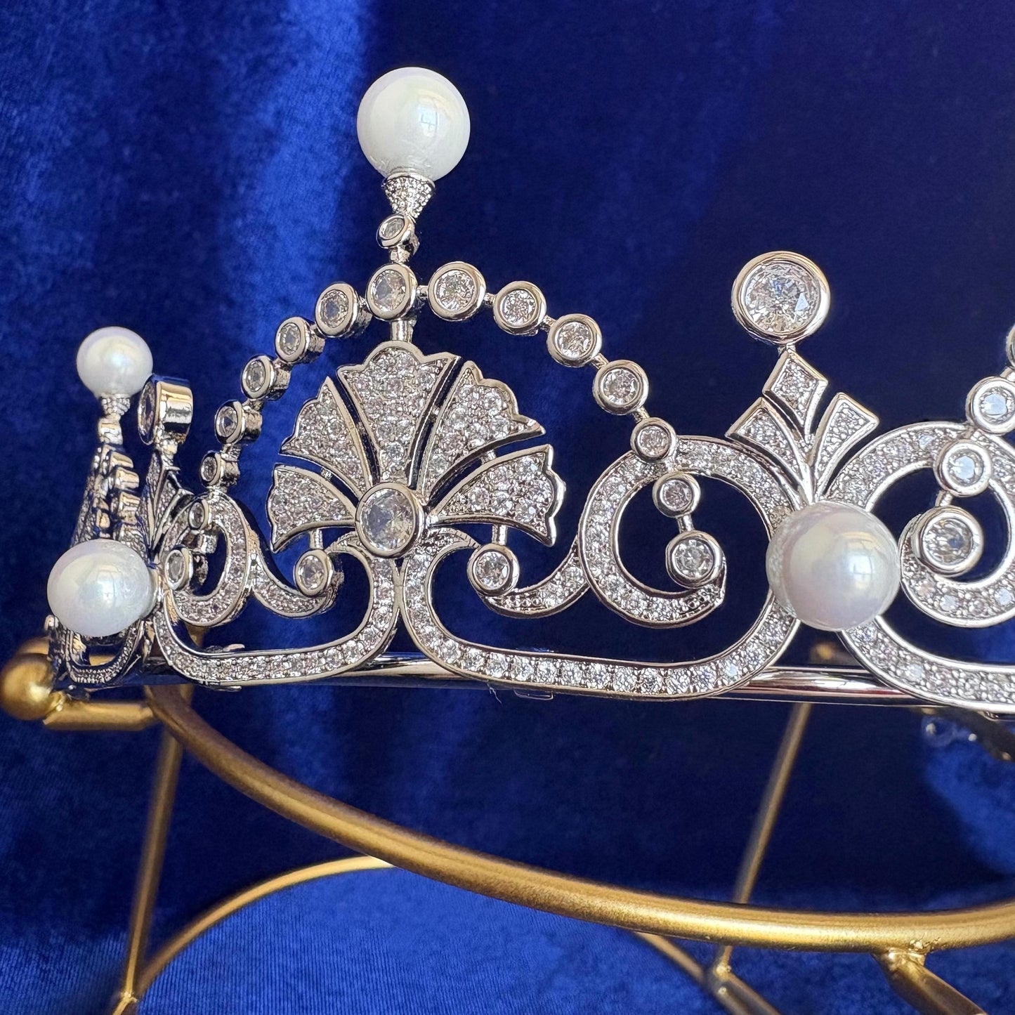 The Lotus Tiara Kate Middleton Princess Margaret Royal Jewelry Pearl Cubic Zirconia Simulated Diamond Bridal Headpiece Luxury Wedding Crown