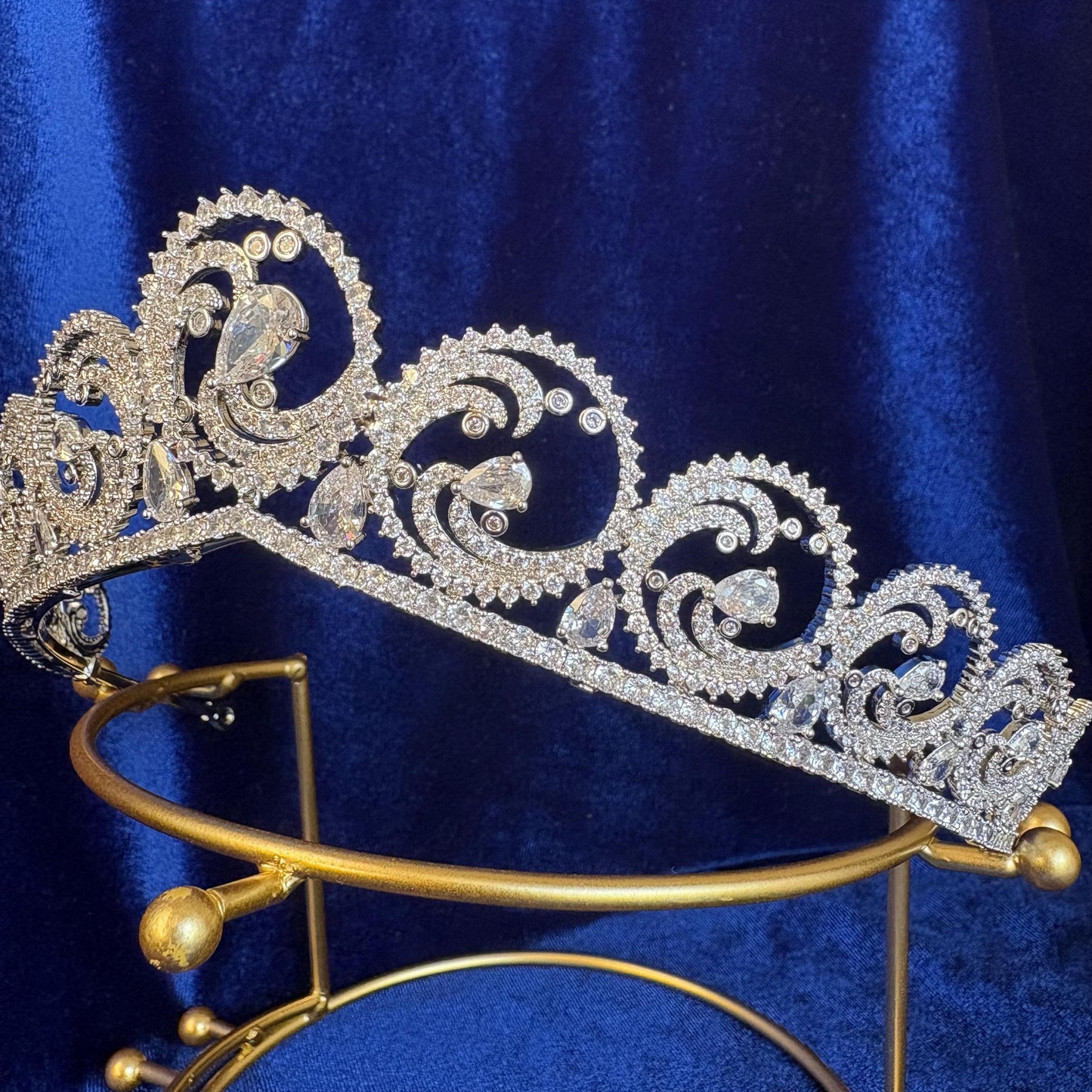 Modern Round Wave Scroll Bridal Tiara Cubic Zirconia American Diamond Wedding Crown Jewels Silver Bridal Headpiece Elegant