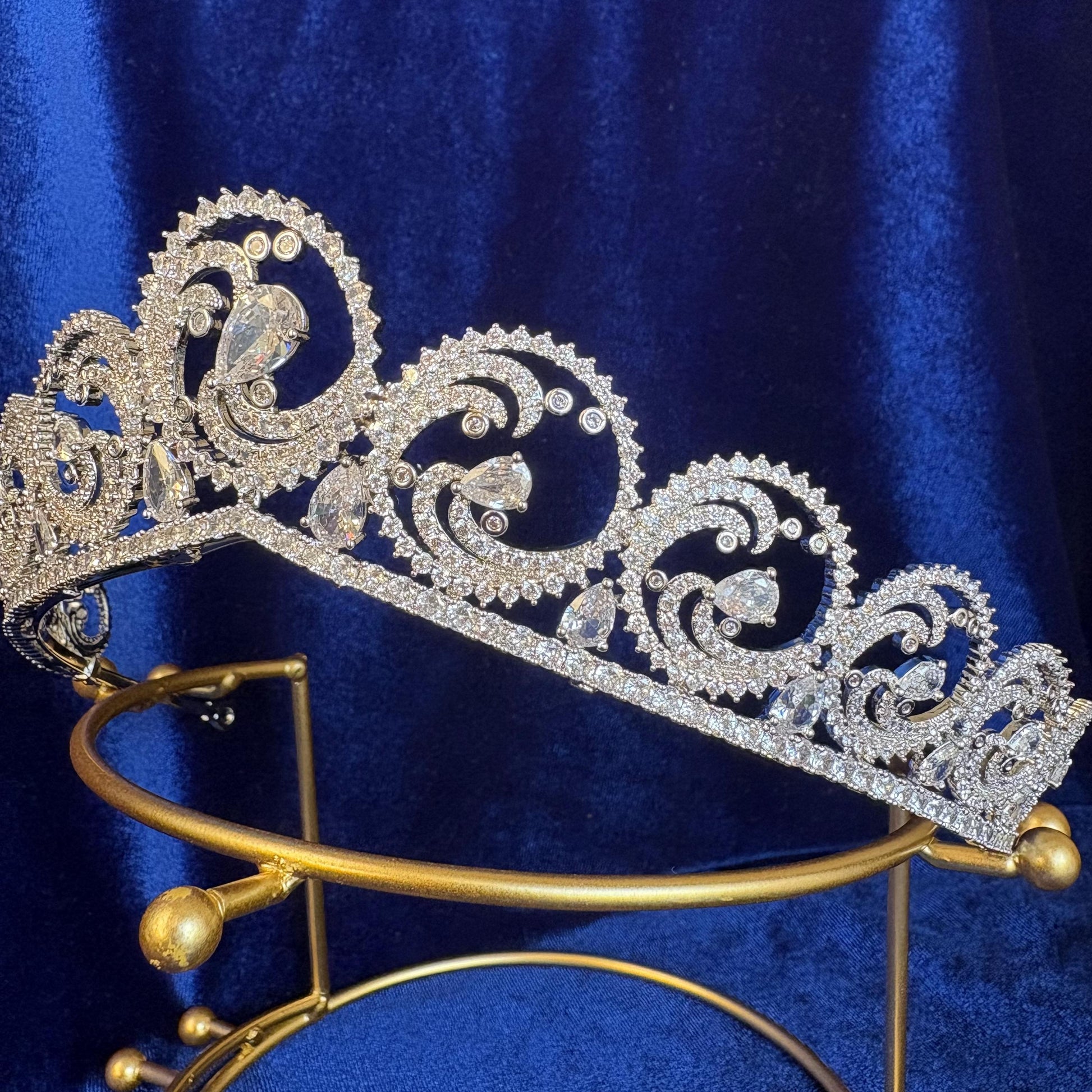 Modern Round Wave Scroll Bridal Tiara Cubic Zirconia American Diamond Wedding Crown Jewels Silver Bridal Headpiece Elegant