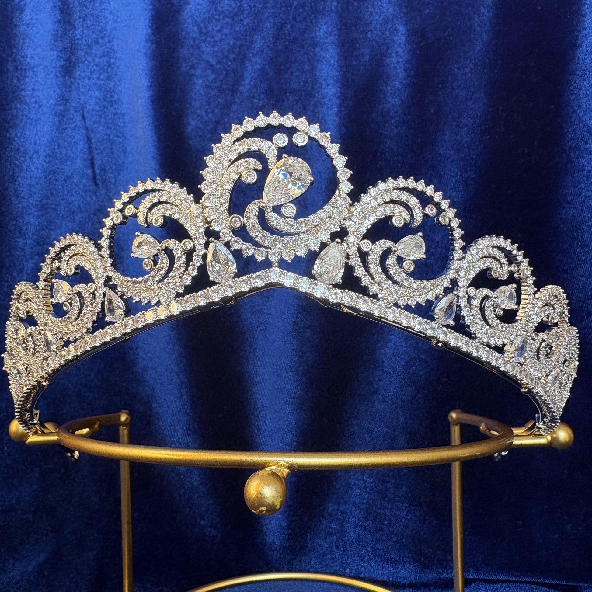 Princess Charlene The Ocean Royal Tiara Cubic Zirconia American Diamond Wedding Crown Jewels Silver Bridal Headpiece Elegant Wave Scroll