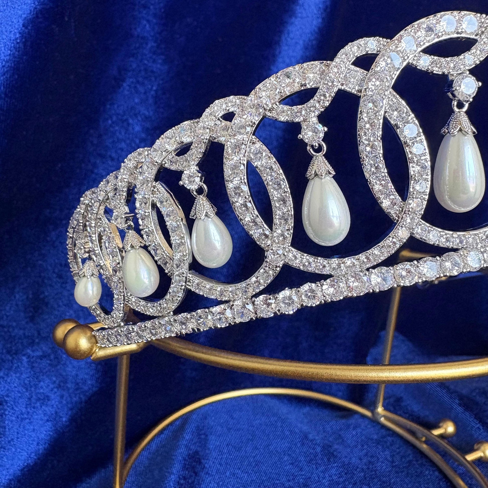 The Vladimir Tiara Queen Elizabeth II British Royal Jewelry Pearl Wedding Bridal Crown Luxury Cubic Zirconia Real American Diamond Handmade