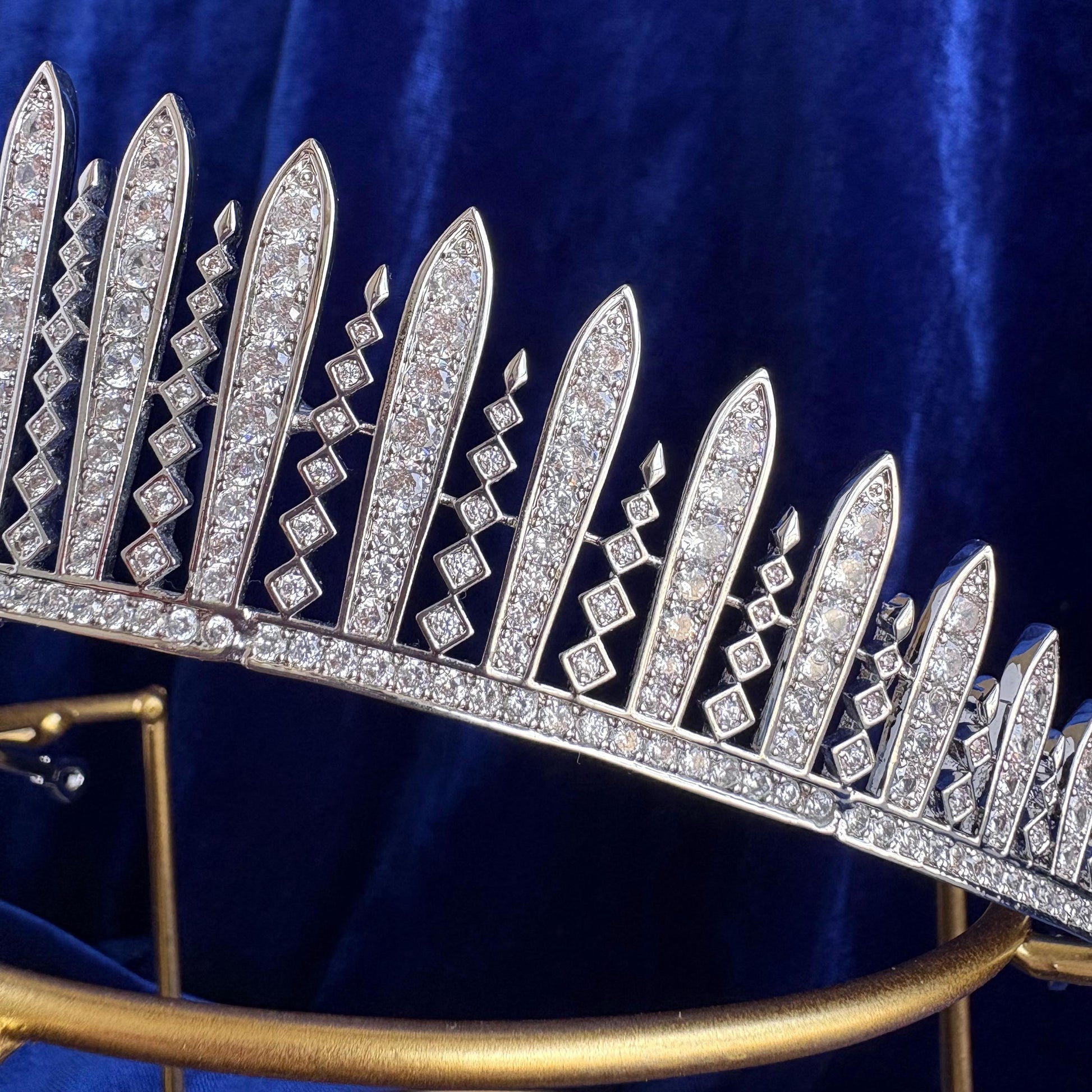 Cubic Zirconia Diamond Ball Crown Silver Prom Tiara Art Deco Classic Luxury Diadem for Bride Headpiece for Wedding