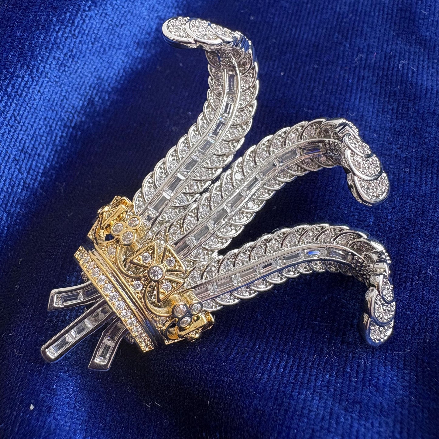 Prince of Wales Feather Brooch Duchess of Windsor Gold & Silver Royal Jewelry Full CZ Diamond Cubic Zircon Wedding Style Luxury Bridal Pin