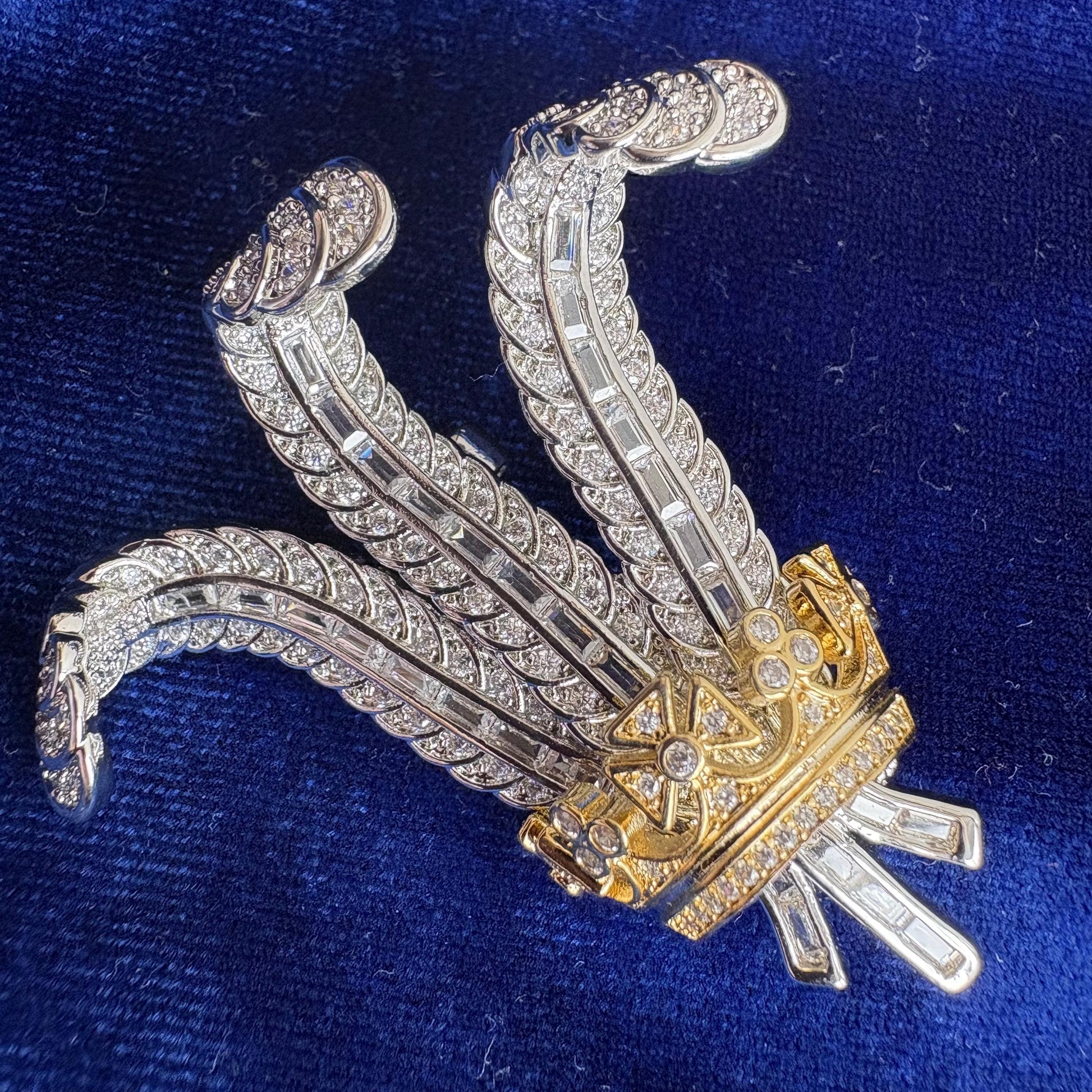Prince of Wales Feather Brooch Duchess of Windsor Gold & Silver Royal Jewelry Full CZ Diamond Cubic Zircon Wedding Style Luxury Bridal Pin