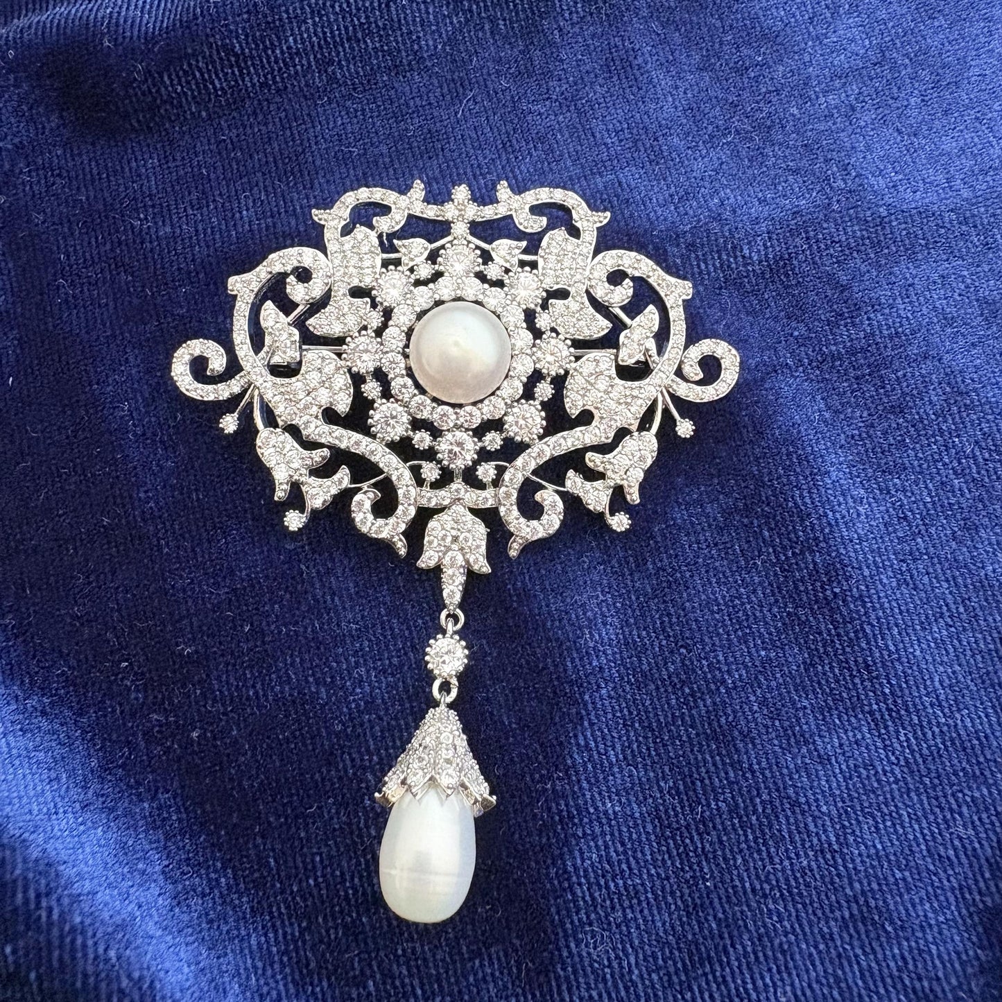 CZ Cubic Zirconia Freshwater Pearl Brooch Luxury Vintage Style Stomacher Silver Handmade Vintage Saprkly British Royal Inspired
