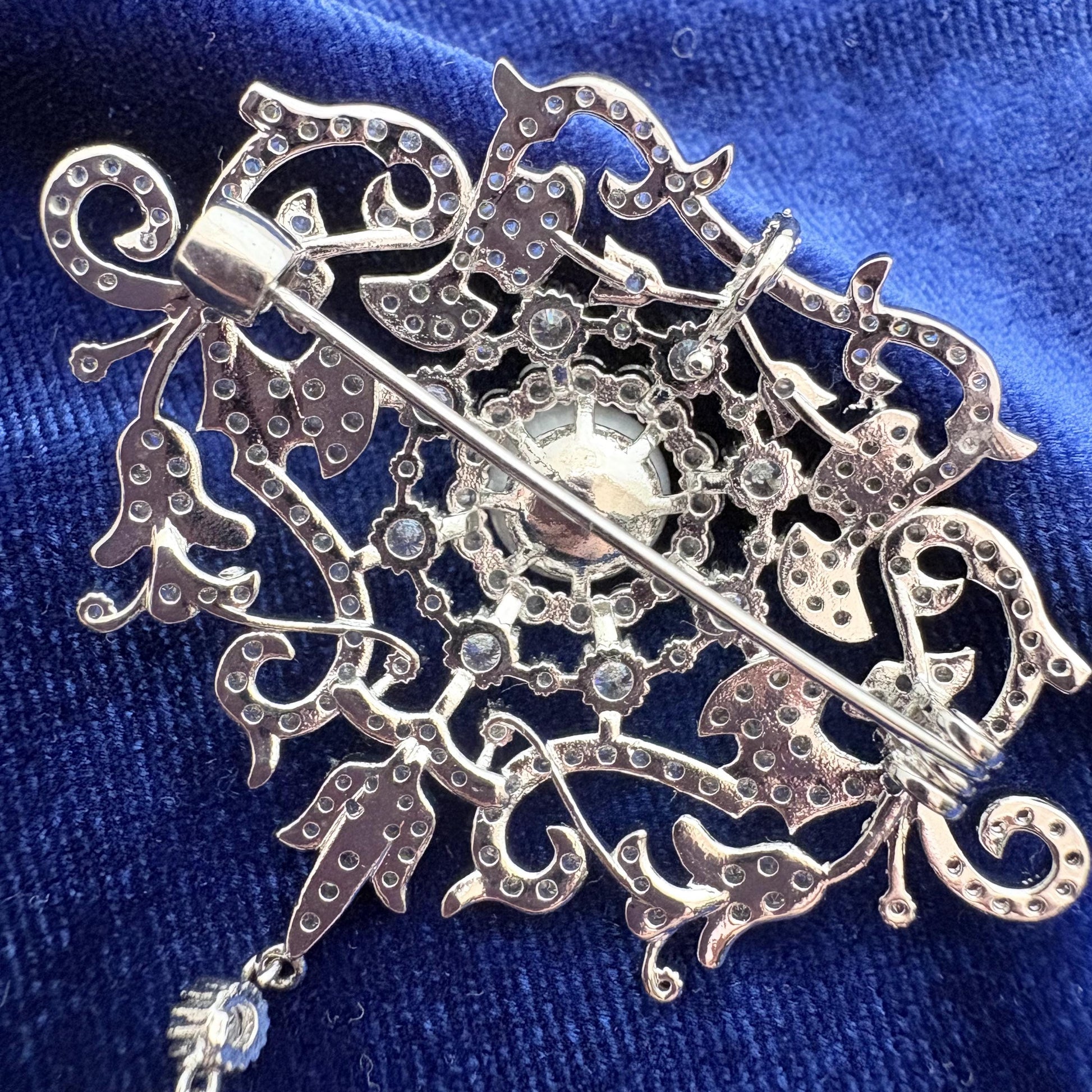 The Richmond Brooch Queen Elizabeth II CZ Cubic Zirconia Freshwater Pearl Stomacher Silver Luxury Handmade Vintage Pin British Royal Jewelry