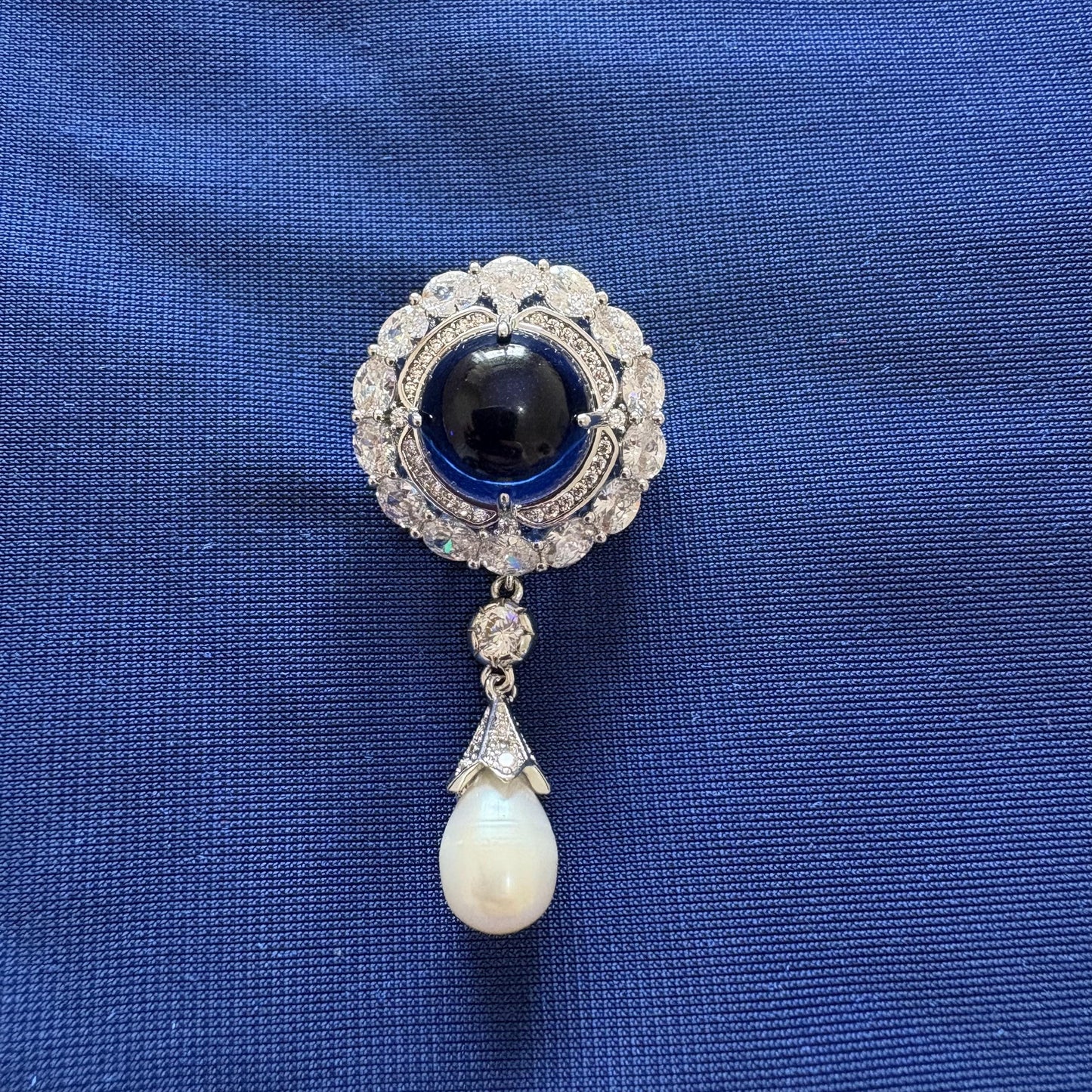 dangling drop pearl sapphire brooch
