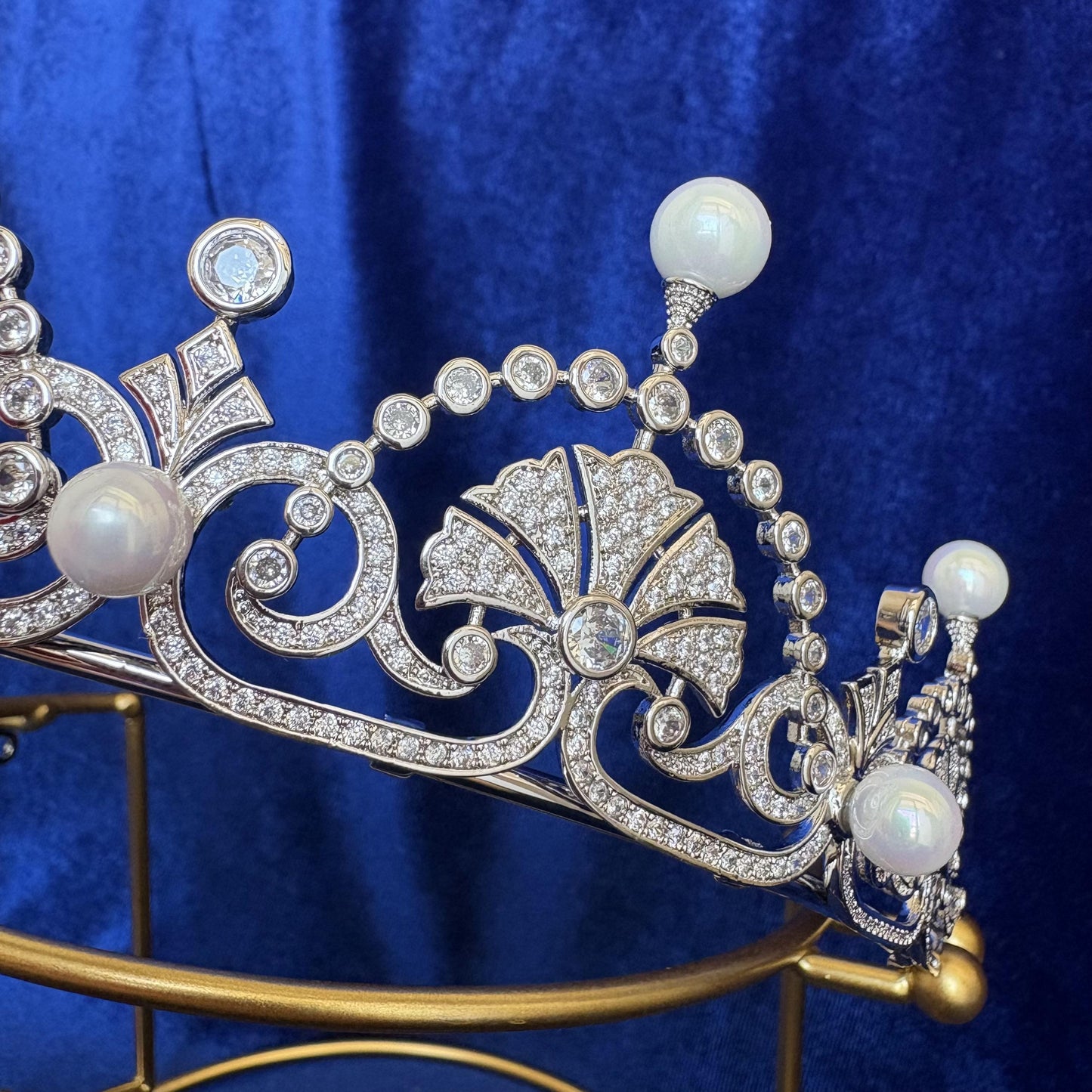 The Lotus Tiara Kate Middleton Princess Margaret Royal Jewelry Pearl Cubic Zirconia Simulated Diamond Bridal Headpiece Luxury Wedding Crown