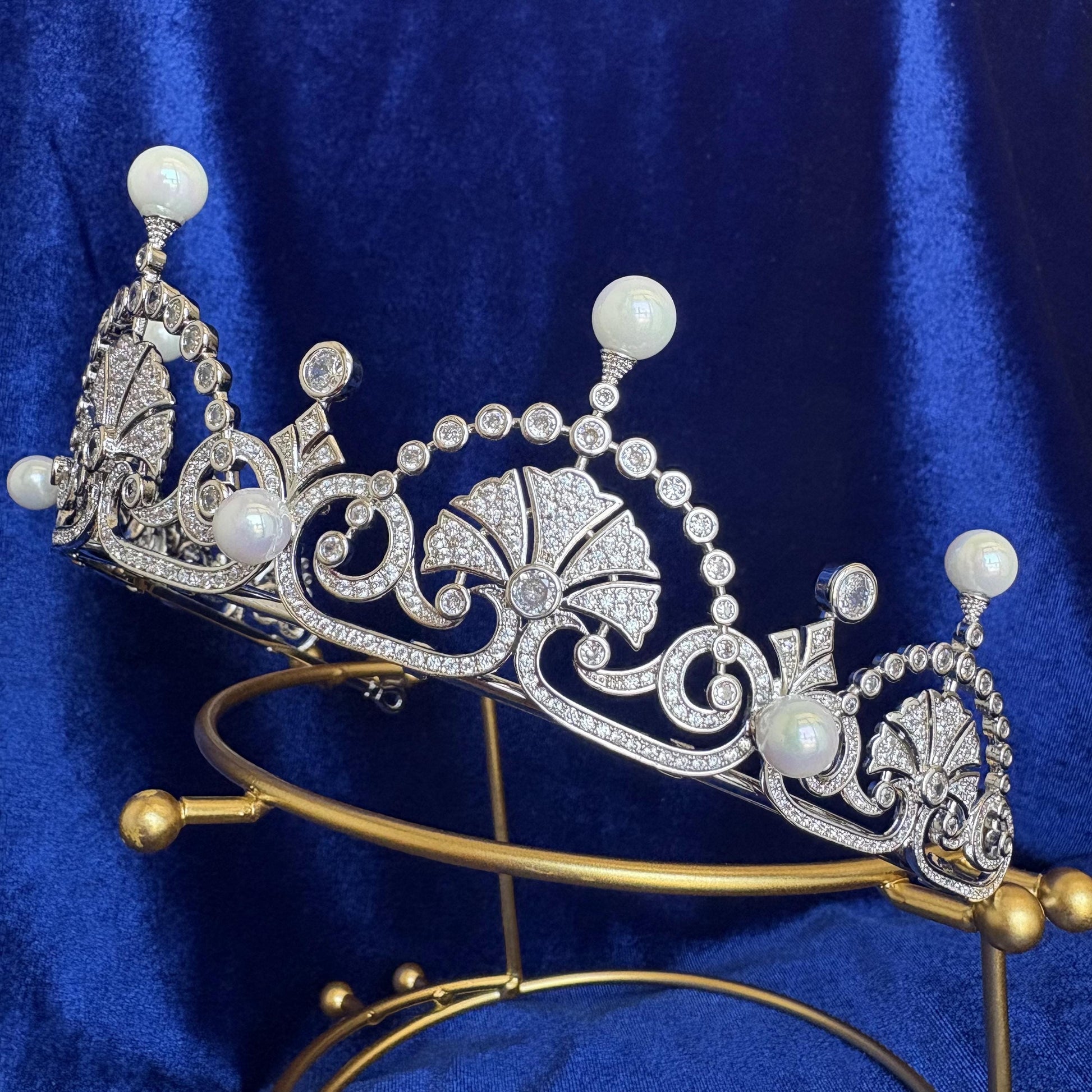 The Lotus Tiara Kate Middleton Princess Margaret Royal Jewelry Pearl Cubic Zirconia Simulated Diamond Bridal Headpiece Luxury Wedding Crown