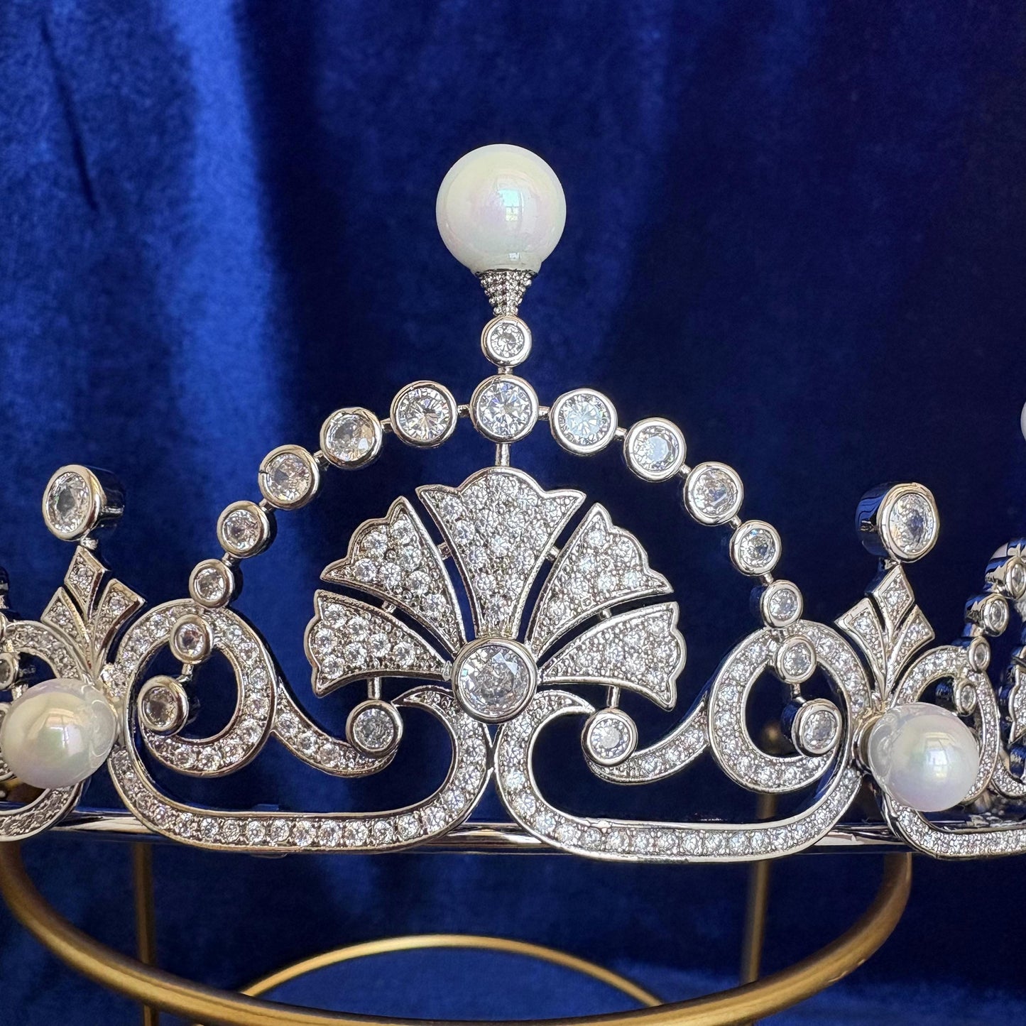The Lotus Tiara Kate Middleton Princess Margaret Royal Jewelry Pearl Cubic Zirconia Simulated Diamond Bridal Headpiece Luxury Wedding Crown
