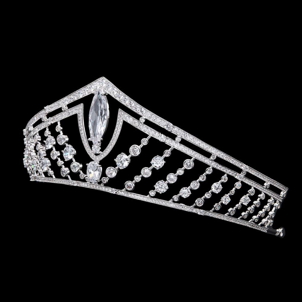 30 hours excellent craftmanship Luxury Elegant Wedding Crown High Jewellery Royal Replica Bridal Tiara Ultra Reflective Simulated Diamond CZ