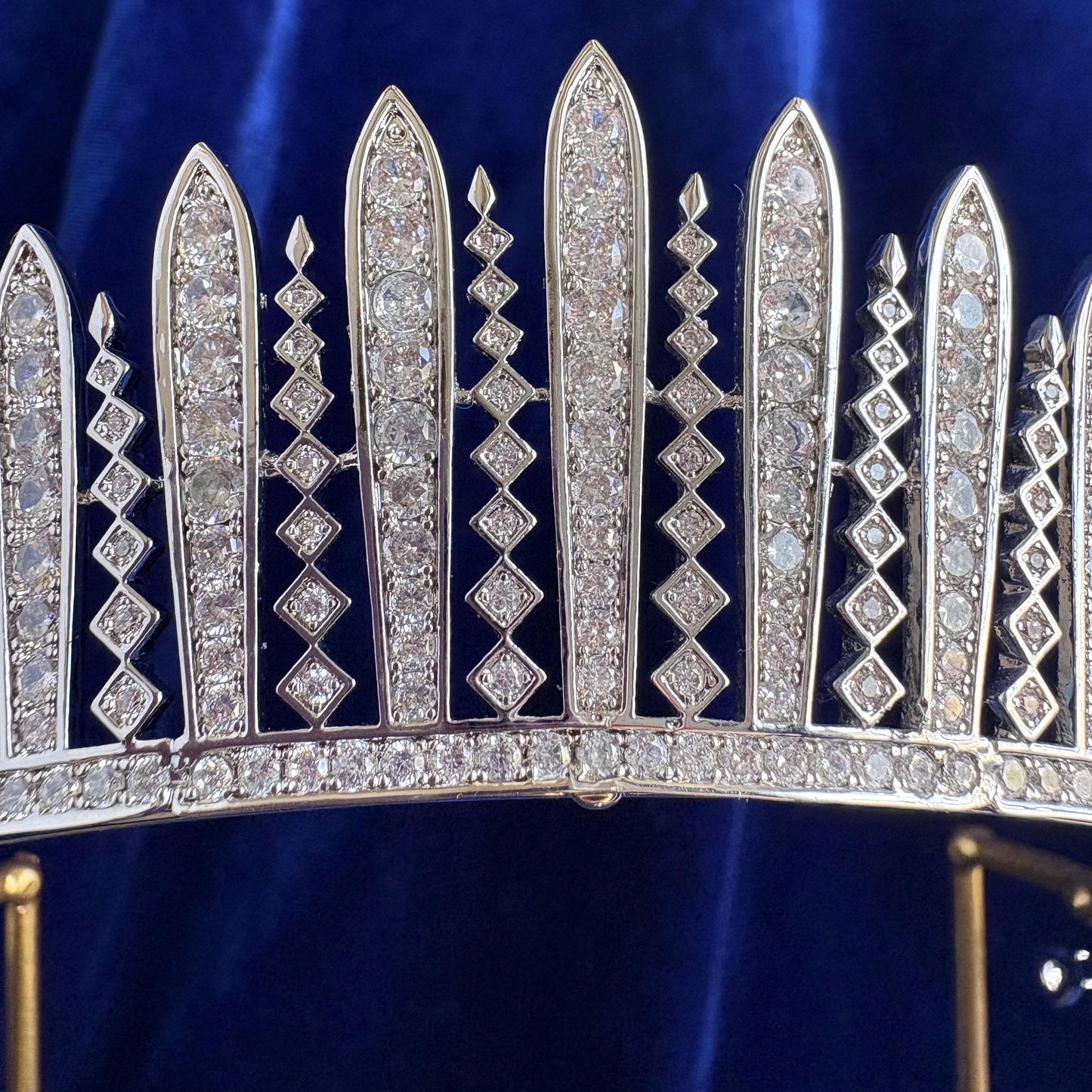 Cubic Zirconia Bridal Fringe Wedding Crown Silver Bridal Tiara Princess Style Classic Luxury Diadem for Bride Headpiece for Ball Prom