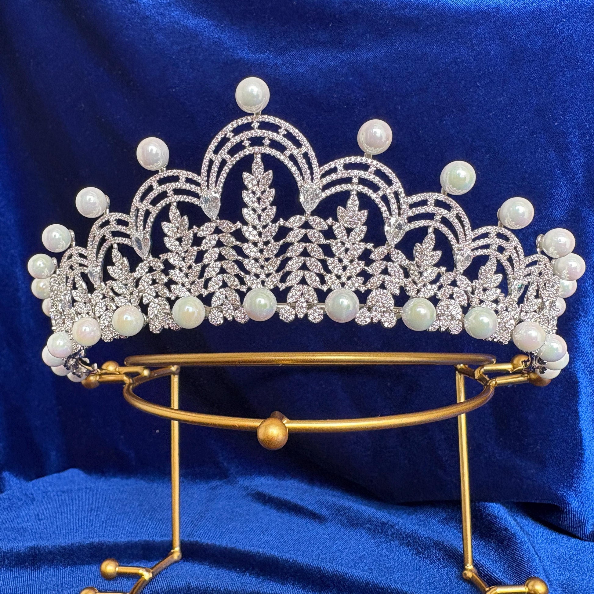 Classic Pearl Wedding Tiara Bridal Luxury Crown Vintage Queen Style Elegant Bridal Headpiece Luxury CZ Handcrafted Victorian Diadem