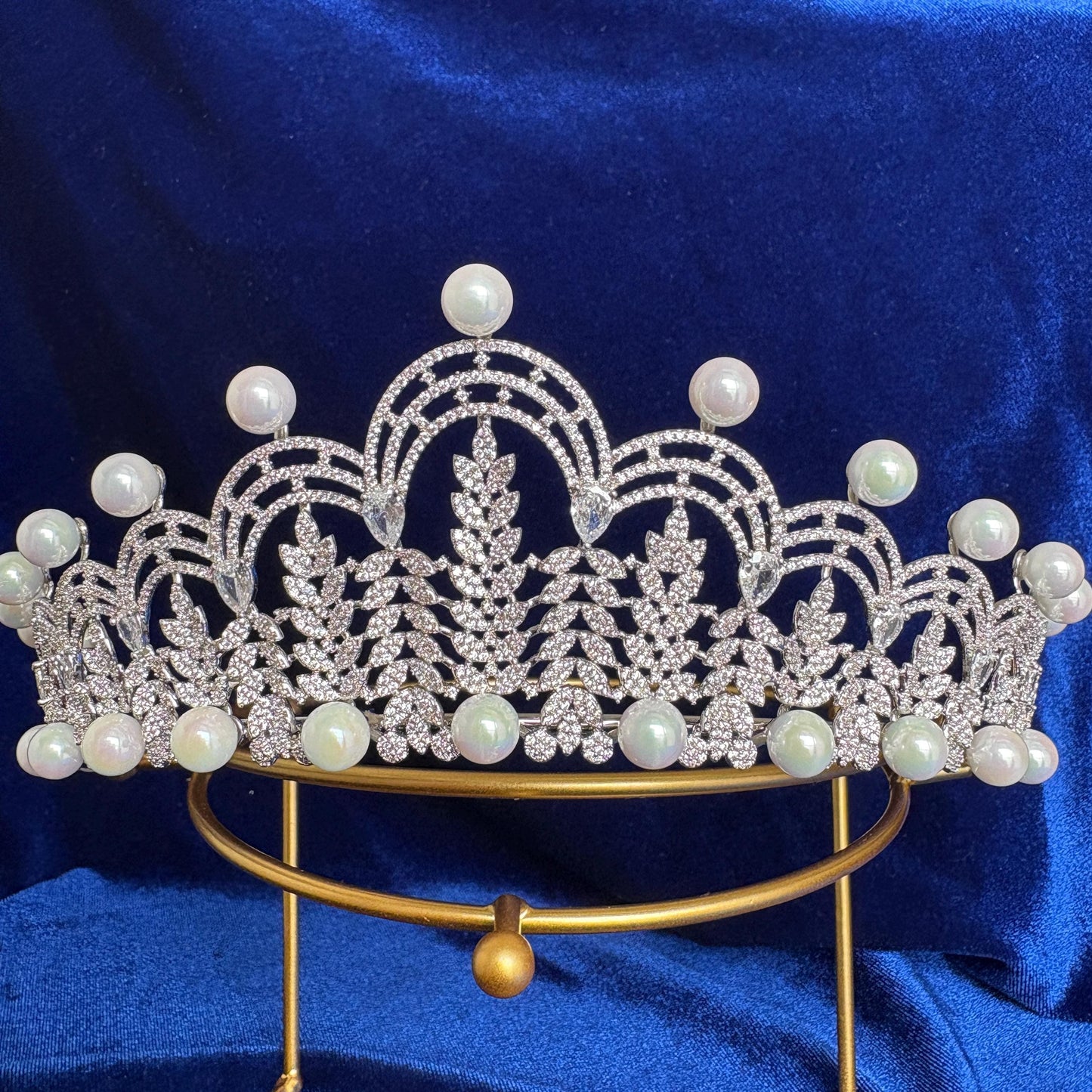 Classic Pearl Wedding Tiara Bridal Luxury Crown Vintage Queen Style Elegant Bridal Headpiece Luxury CZ Handcrafted Victorian Diadem