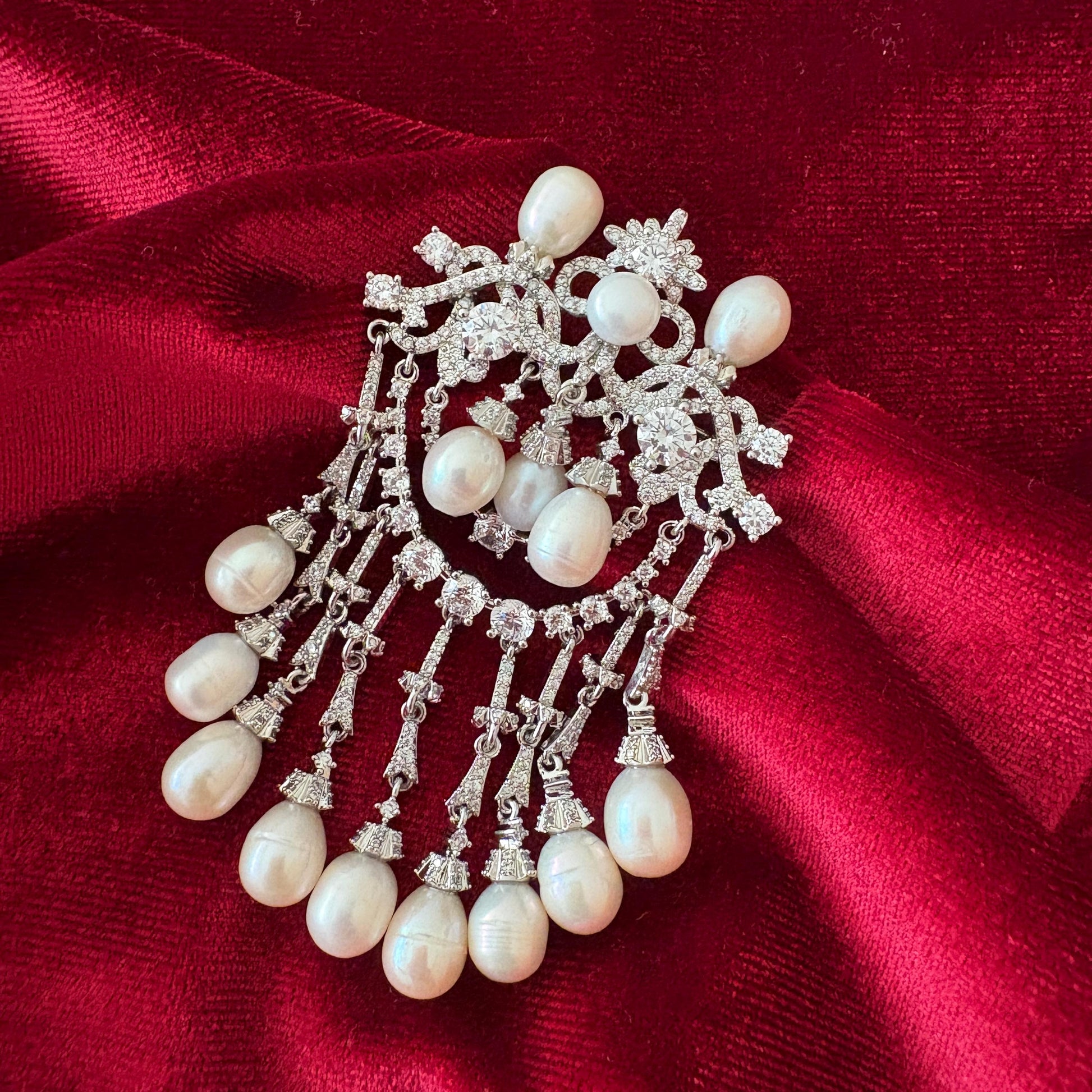 Bridal Wedding Brooch Victorian Russian Style Dandling Drop Pearls Full CZ Diamond Baroque Pin Russian Style Formal Jewelry Christmas Gift