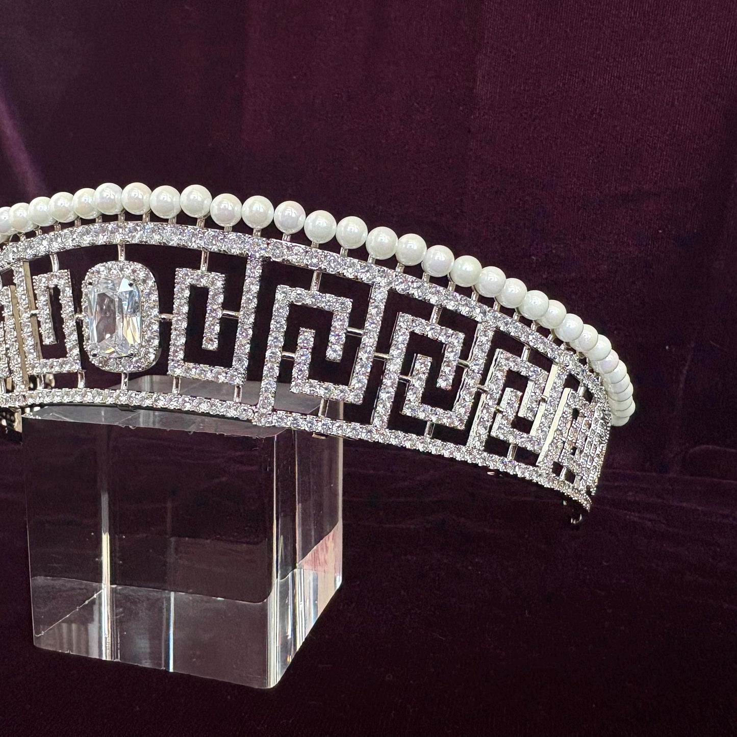 Pearl Art Deco Greek Bridal Tiara Geometrical Design Modern Wedding Crown Sparkling Headpiece Vintage Style Glamorous Tiara for Bride Prom