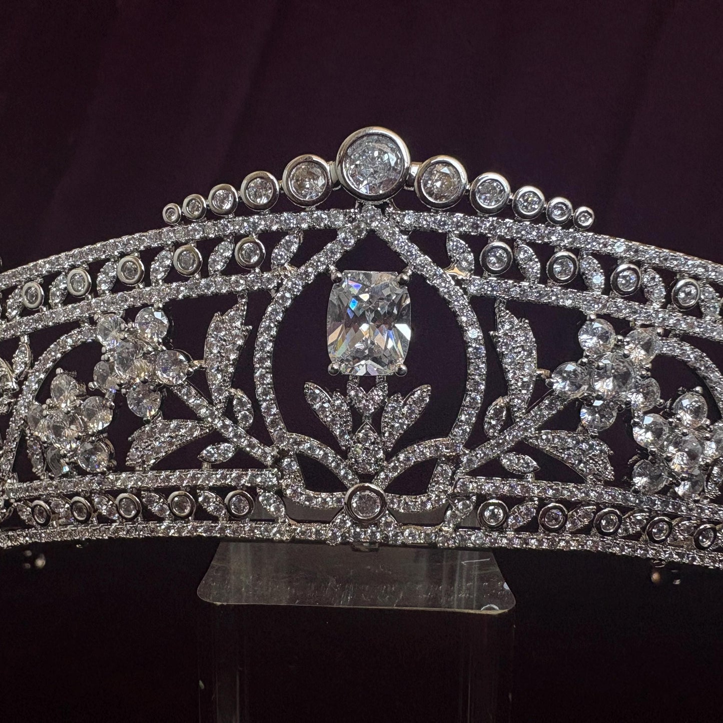 Handmade Vintage Style Wedding Tiara – Full Cubic Zirconia Floral Delicate Bridal Crown – Elegant Royal Headpiece – Classic Timeless Luxury