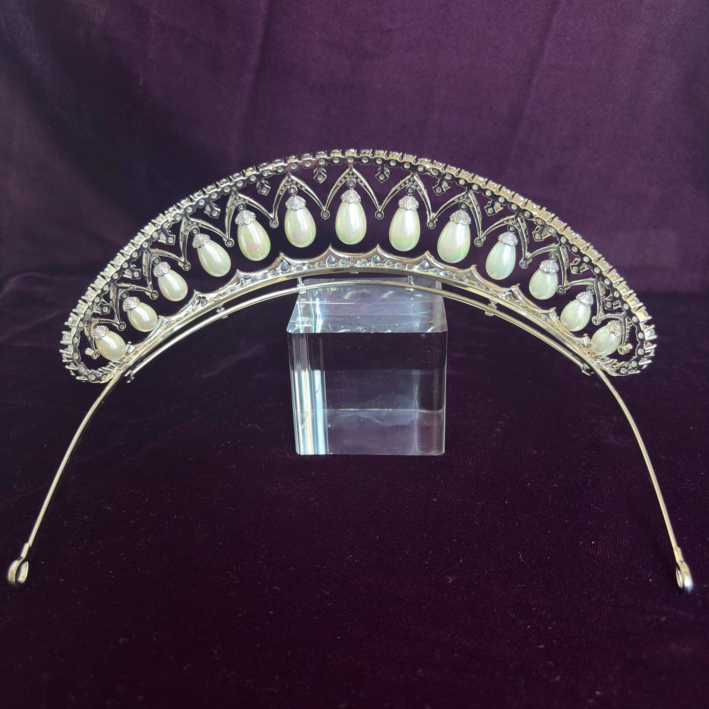 Bridal Pearl Tiara Classic Luxury Wedding Crown Baroque Dangling Drop Pearl Diadem for Bride Baroque Style Crown